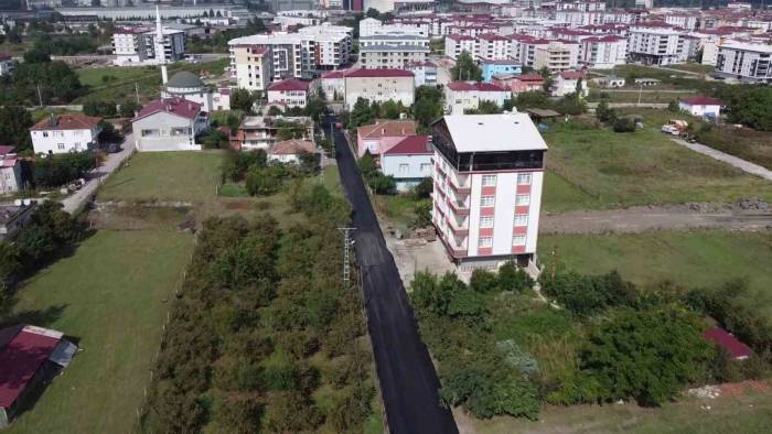 Tekkeköy’de Sıcak Asfalt Çalışmaları Sürüyor