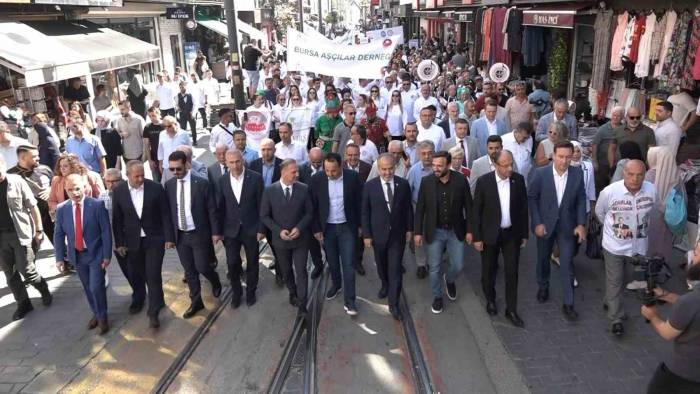 Bursa’nın Lezzet Şöleni Kortejle Başladı