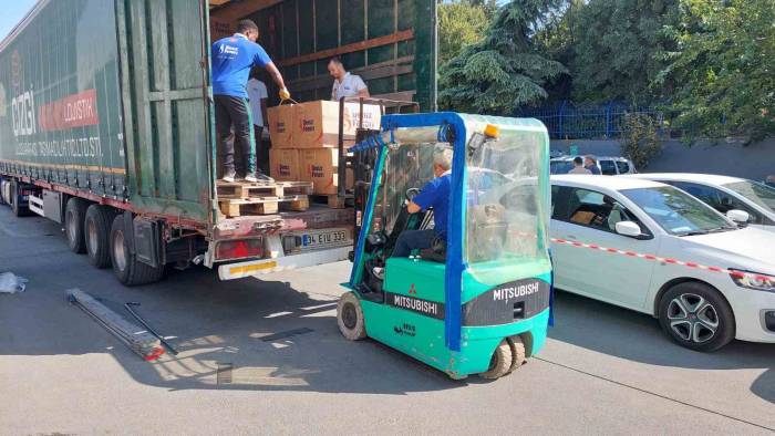 Bayrampaşa Belediyesi’nden Bosna’ya Tır Dolusu Eğitim Desteği