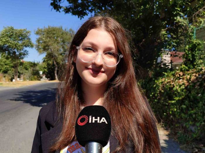 Kahramanmaraş’ta 84 Saat Sonra Enkazdan Çıkarılan Genç Kız Mücadeleyi Bırakmadı