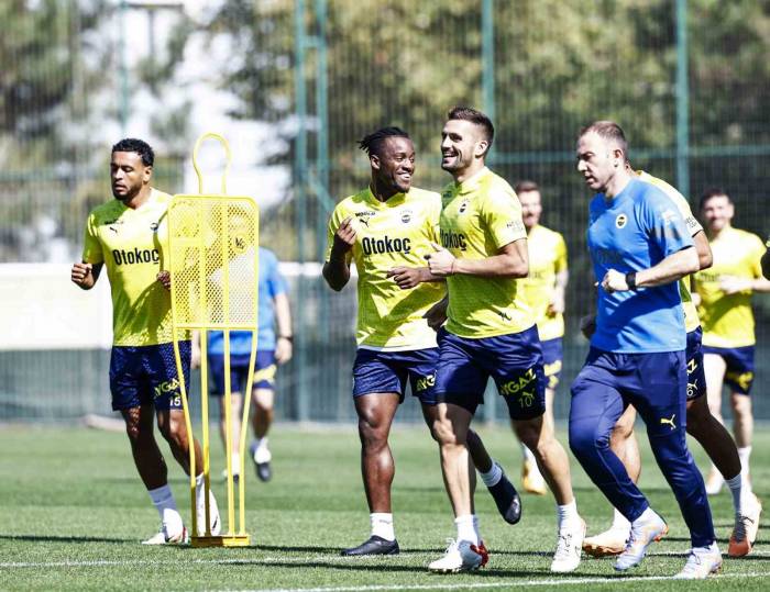 Fenerbahçe, Antalyaspor Maçı Hazırlıklarını Sürdürdü