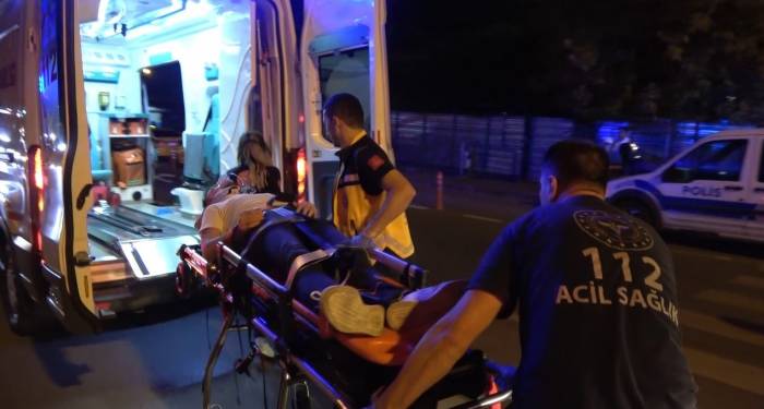 Halk Otobüsü İle Otomobil Çarpıştı: 1 Ağır Yaralı