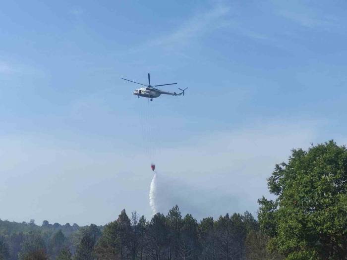 Tekirdağ’daki Yangında Hava Desteği: Helikopter İle Müdahale Ediliyor