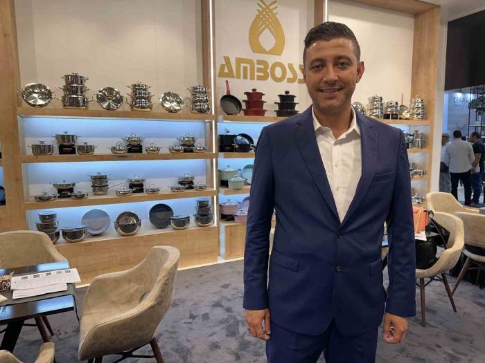 Zuchex Fuarında Tencerelerle Bateri Şovu