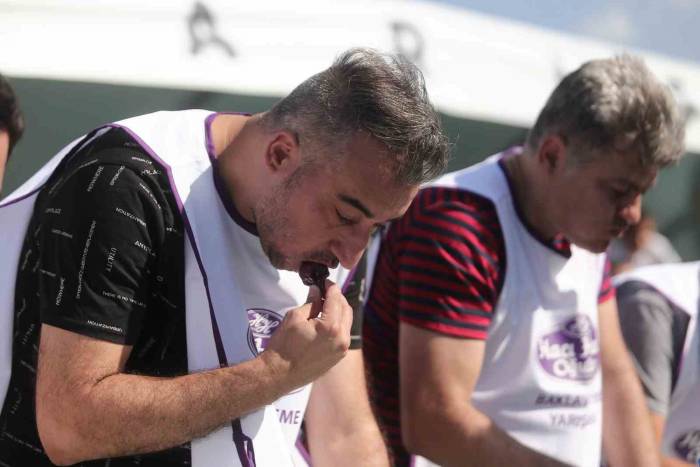 6 Dakikada 44 Dilim Baklava Yedi, Tam Altın Kazandı