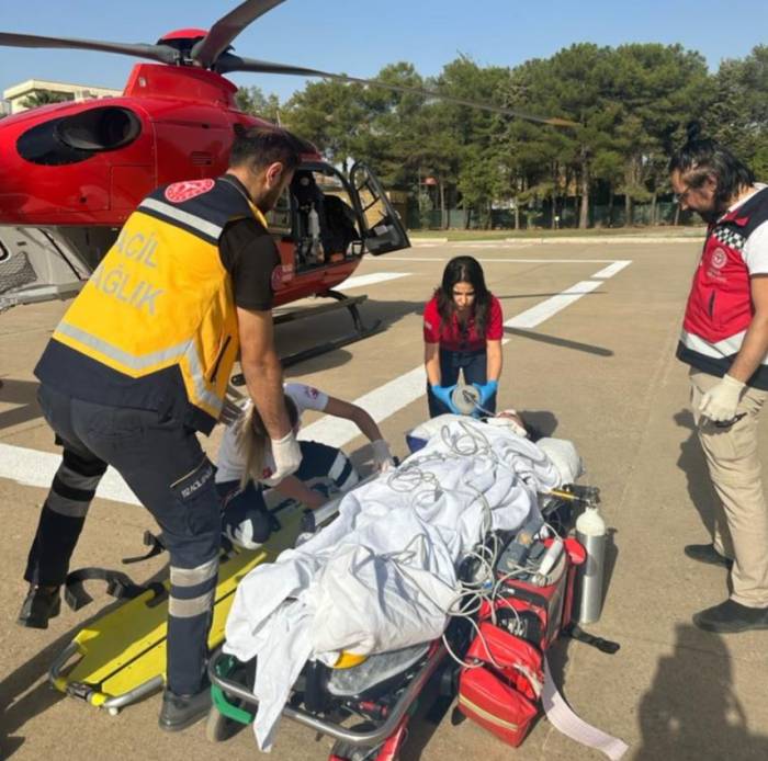 Irak’ta Trafik Kazası Geçiren Kadın, Ambulans Helikopterle Van’a Sevk Edildi