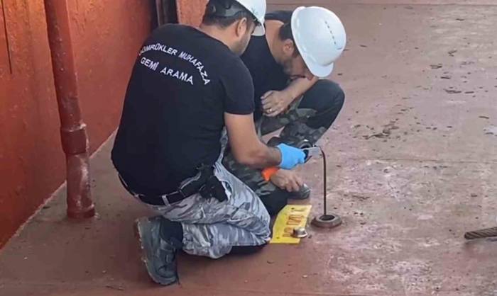 İzmir Aliağa Limanı’nda 51 Ton Kaçak Akaryakıt Ele Geçirildi