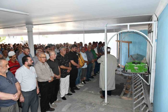 Kazada Ölen Yaşlı Adam Toprağa Verildi