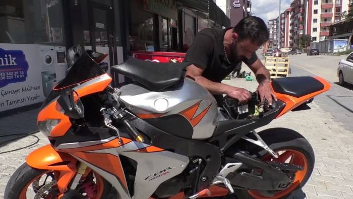 Motorsiklet Sürücülerinden Serzeniş