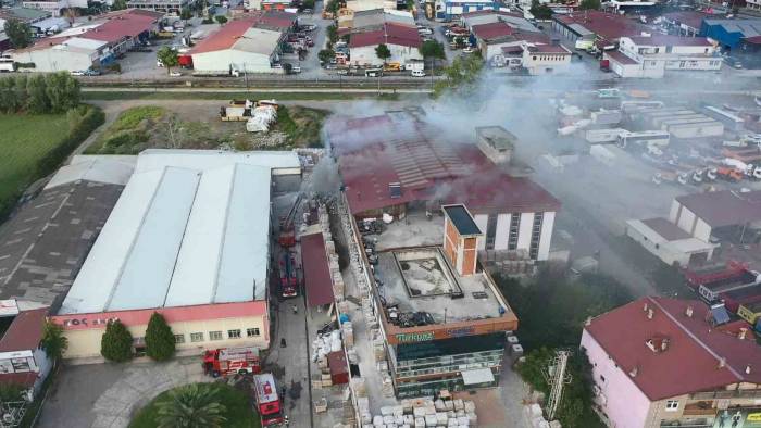 Samsun’da Seramik Ürünleri Fabrikasında Yangın