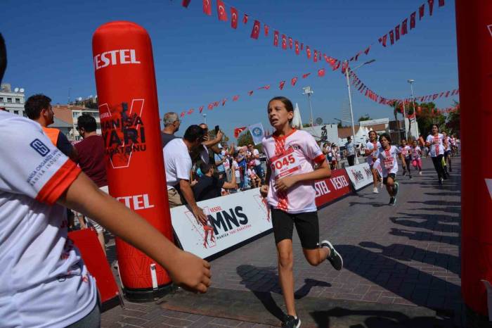 Vestel Yarı Maratonu’nda Çocuk Koşusu Tamamlandı