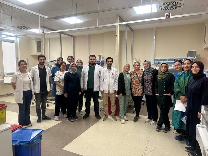 Hemşirelere Yenidoğan Muayenesi Eğitimi Verildi