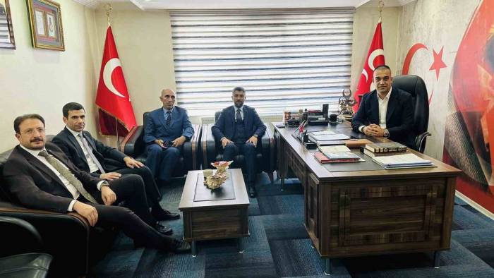 Ak Parti’den Mhp’ye Tebrik Ziyareti