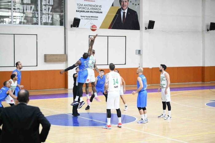 Çayırova Belediyesi, İlk Maçından Zaferle Ayrıldı