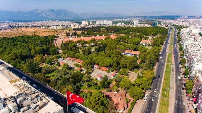 Antalya’nın Eski Fabrikaları Artık Bilgi Üretiyor