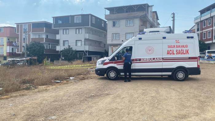 Önce Eşini Sonra Kendini Bıçakladı