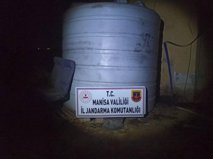 Salihli’de 2 Bin 500 Litre Kaçak Akaryakıt Ele Geçirildi