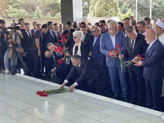 Adnan Menderes Ve Arkadaşları Mezarı Başında Anıldı