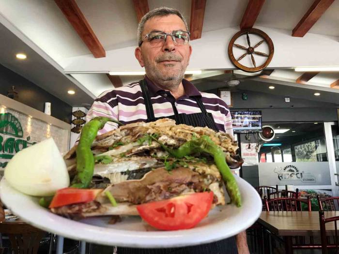 Köz Ateşinde 5 Saatte Pişen, Osmanlı Kültüründen Gelen Lezzet “Kuzu Kelle”