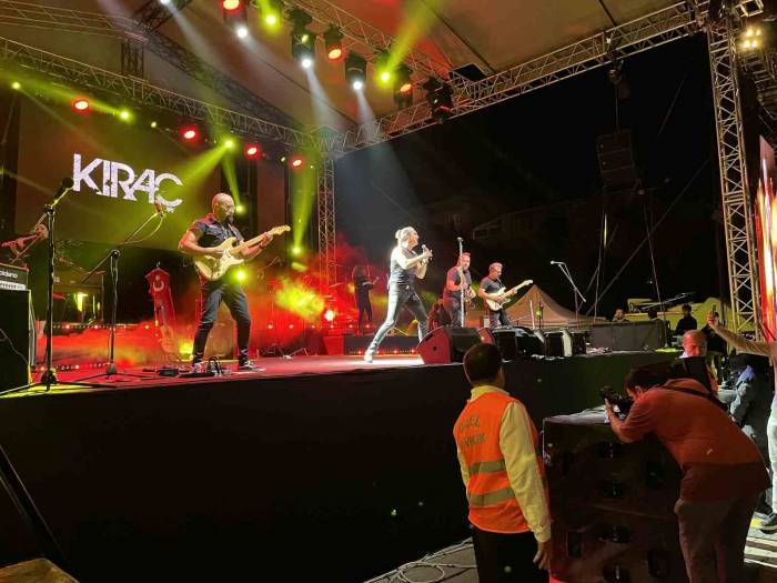 Sultangazi’de Kıraç Fırtınası