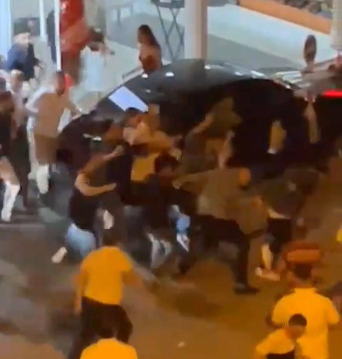 Düğünde Kavga Sokağa Taştı
