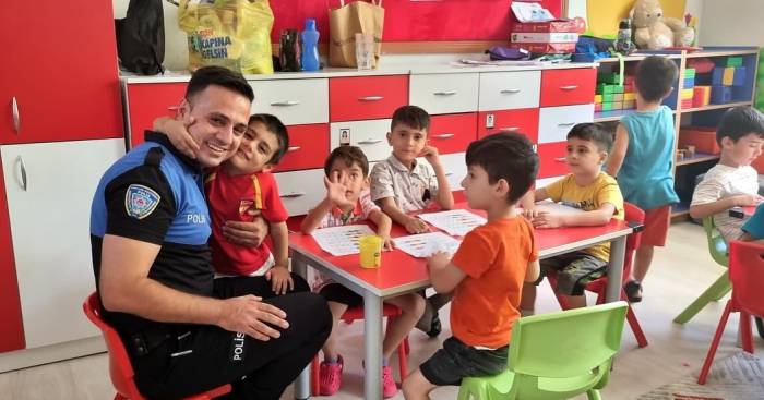 Toplum Destekli Polisler Öğrencileri Yalnız Bırakmadı