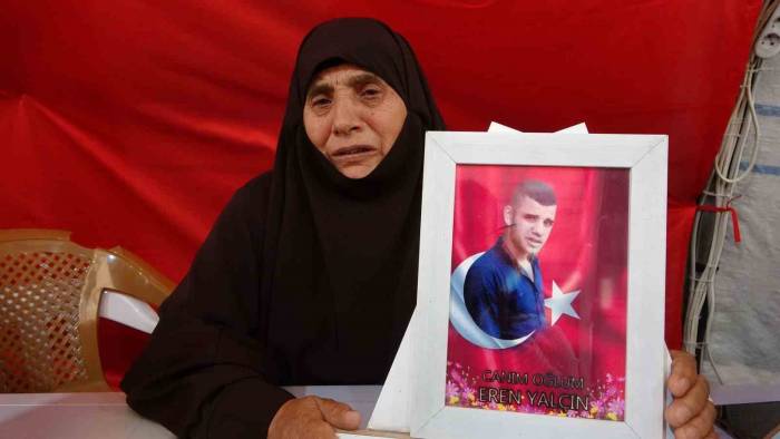 Annelerin Evlat Nöbeti Bin 477 Gündür Devam Ediyor