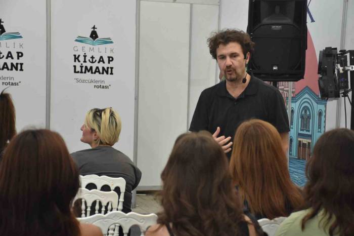 Kitap Limanı’nda ’kurmacanın Doğası’ Konuşuldu