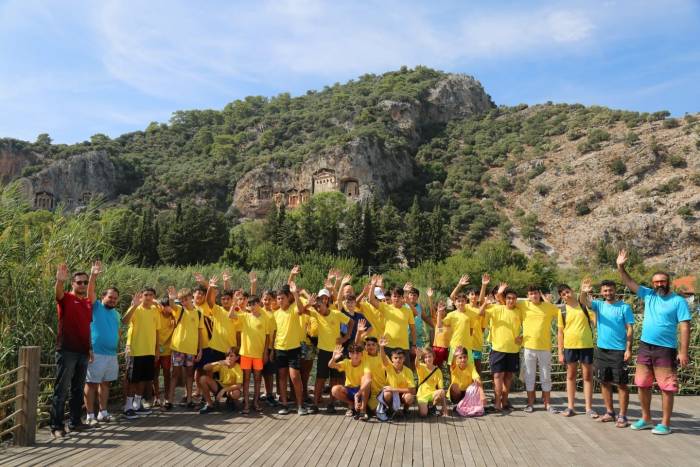 Gençler Kamp Ateşini Köyceğiz’de Yaktı