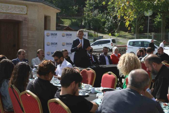 Bu Sempozyum Edebiyata Yön Verecek