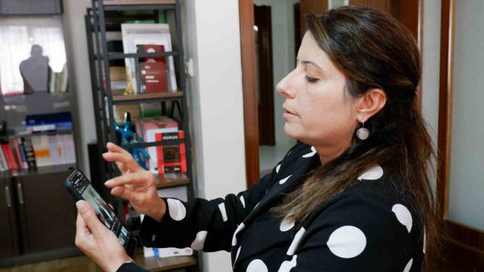 Önce İsmini, Şimdi De Fotoğrafını Kullanarak Dolandırıcılık Yaptılar