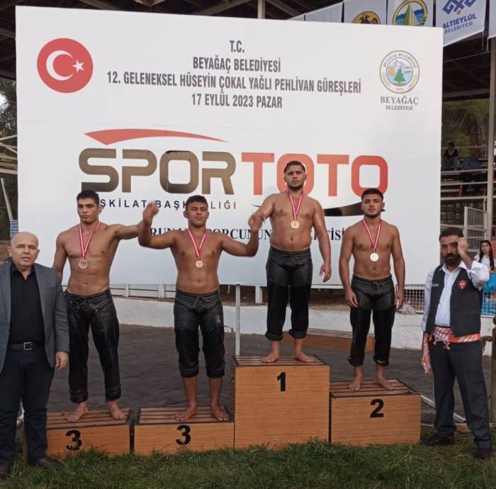 Pamukkaleli Pehlivanlar 10 Madalya Birden Topladı