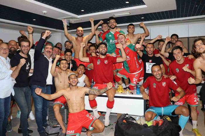 Karşıyaka, Şampiyonluk Aşkına Oynuyor