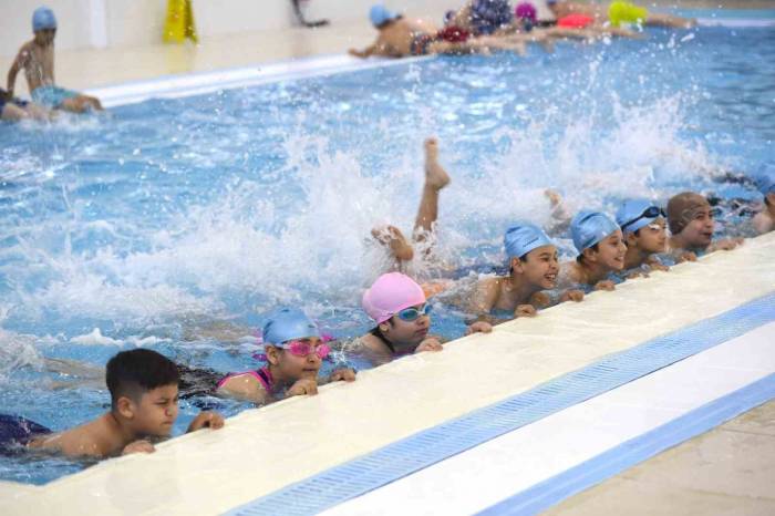 Yunusemre’de Kış Yüzme Kursu Başlıyor