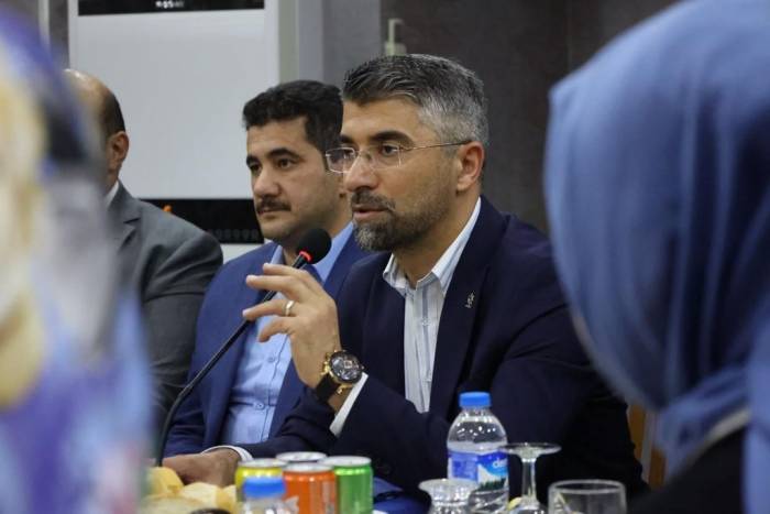 Ak Parti Yönetimi Aziziye’de Toplandı