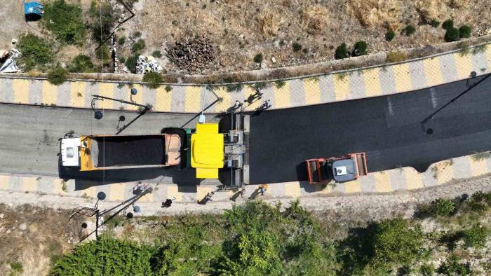 Darende’de Asfalt Çalışmaları Devam Ediyor