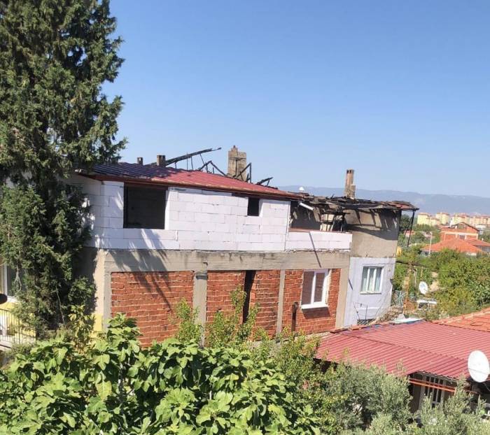 Ocakta Unutulan Yağ Yangına Neden Oldu