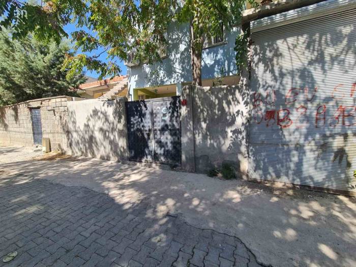 11 Aylık Bebek Babasının Kullandığı Otomobilin Altında Can Verdi