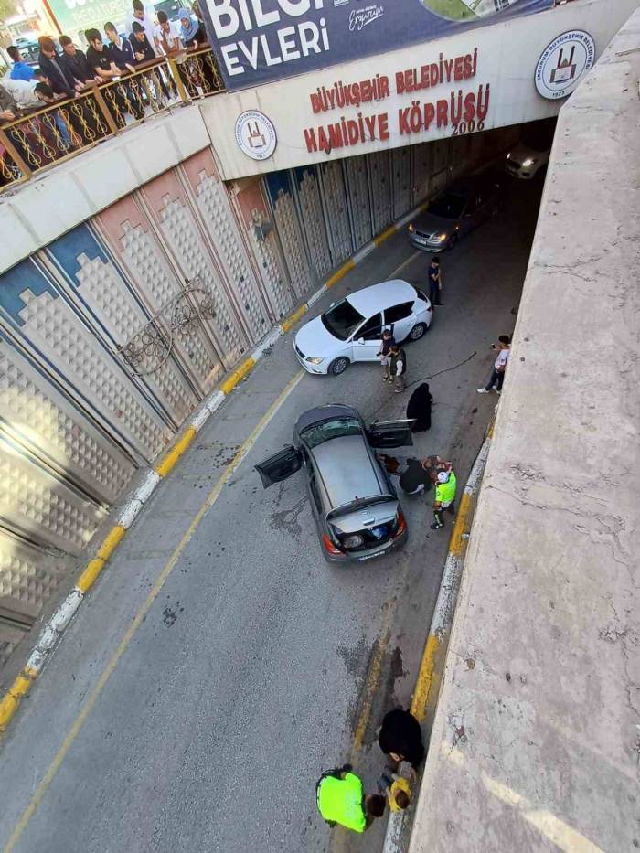 Hamidiye Kavşağı Kazalara Davetiye Çıkarıyor