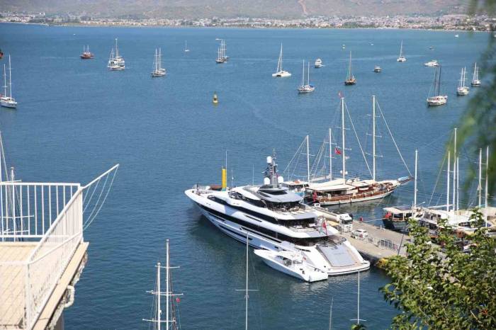 Fethiye’de Lüks Yata Yakıt İkmali Yapıldı