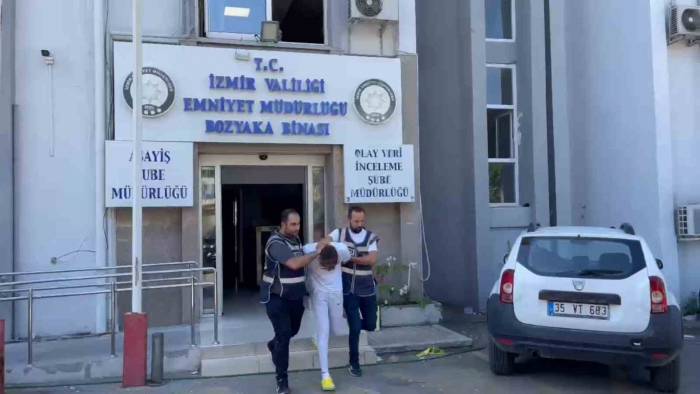 Çaldığı Plakaları Çaldığı Araçlara Takan Hırsız Kıskıvrak Yakalandı