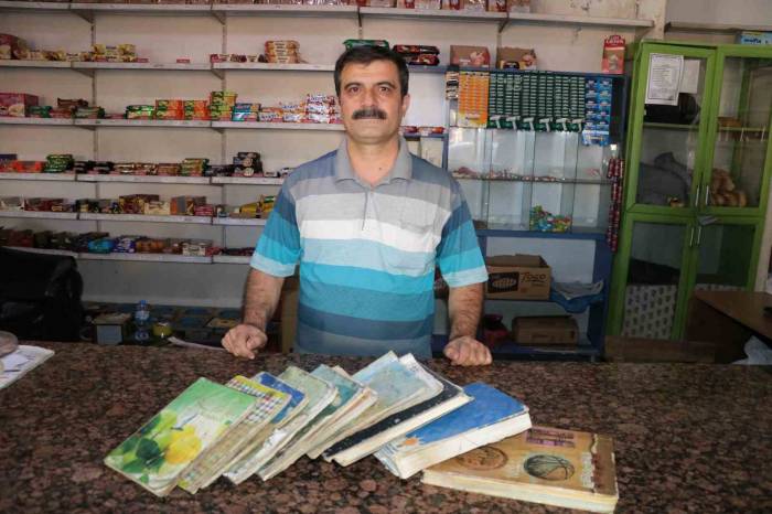 10 Yıldır Veresiye Defteri Biriktiriyor