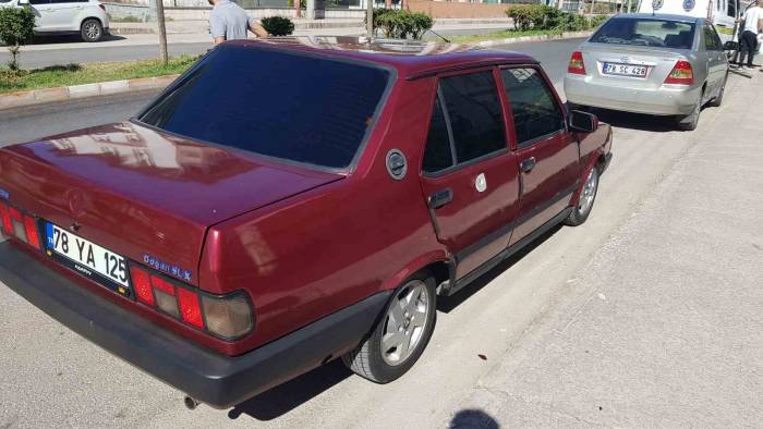 Park Halindeki Otomobile İki Kurşun İsabet Etti