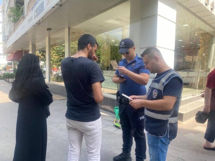 Manisa’da Düzensiz Göç Ve Göçmen Kaçakçılığı Uygulaması