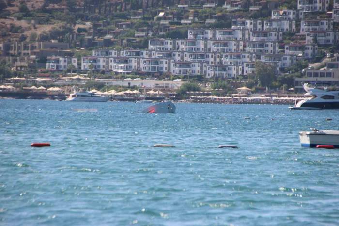 Bodrum’da 19 Metrelik Motoryat Battı