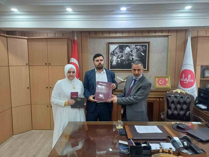 Görme Engelli Çiftin Nikahı Müftülükte Kıyıldı