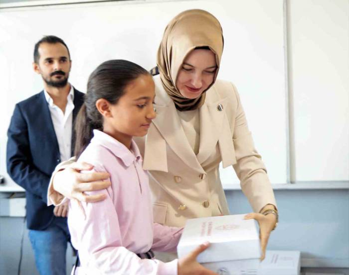 Vali Koç’un Eşinden Murat Kız Ybo’ya Ziyaret