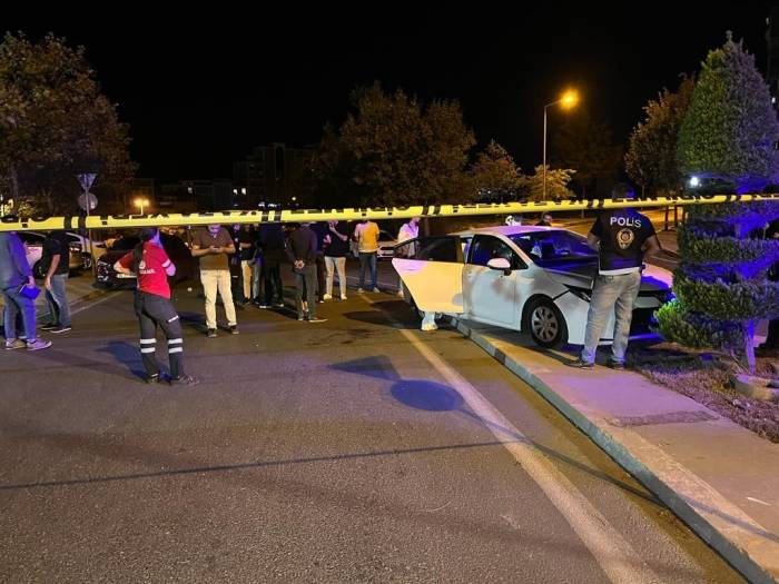 Beylikdüzü’nde Araç İçerisinde Kanlı İnfaz: 1 Ölü 3 Yaralı