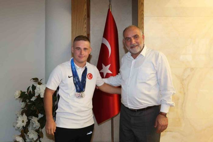 Başkan Sandıkçı: “Canikli Sporcular Zaferden Zafere Koşuyor”