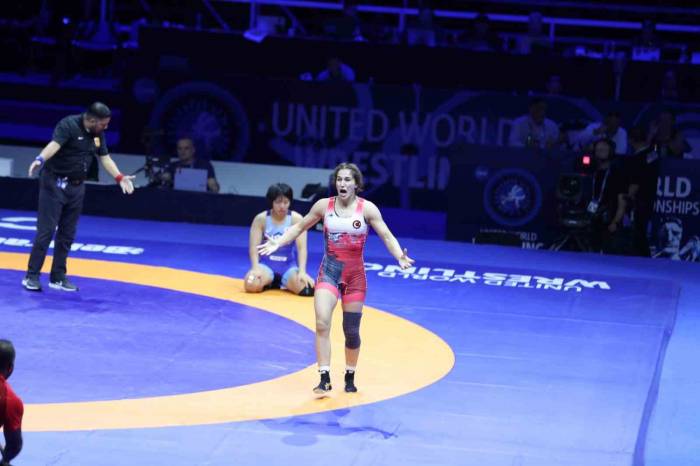 Buse Tosun Çavuşoğlu’ndan Paris 2024 Olimpiyatları’na Kota